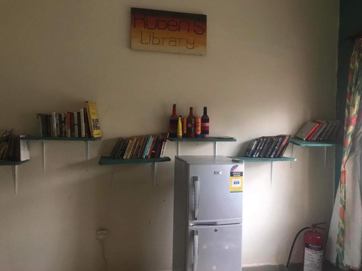 Homestaystudio62 Джинджа Екстериор снимка